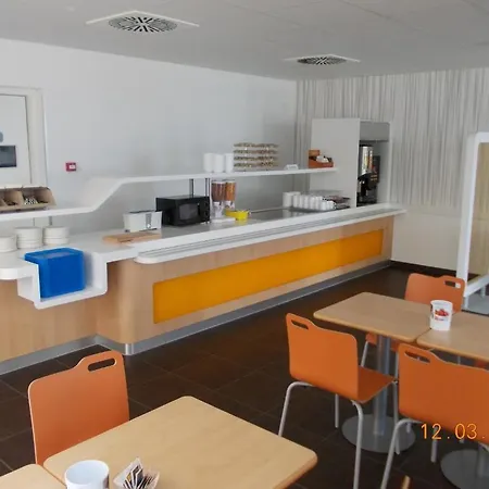 Ibis Budget Отель Лейсен